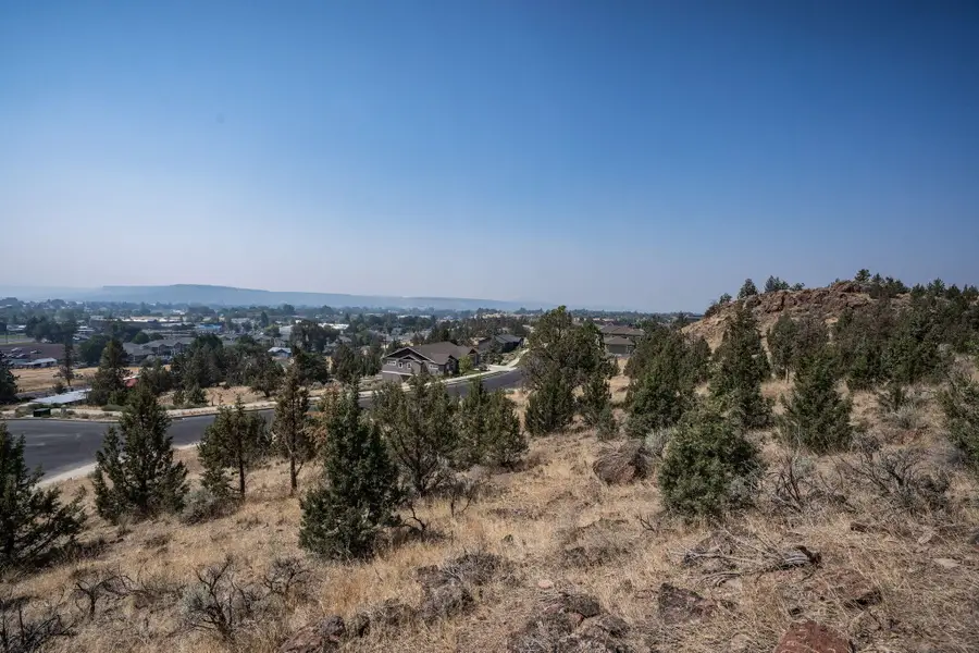 2377 NE Compass Court, Prineville, OR 97754 - #2