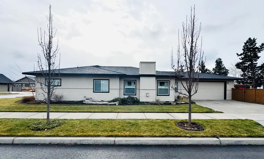 559 NW Rimrock, Redmond, OR 97756 - Image #3