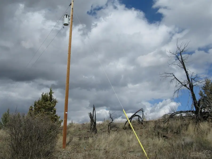 2525 NE Negus, Redmond, OR 97756 - Image #2