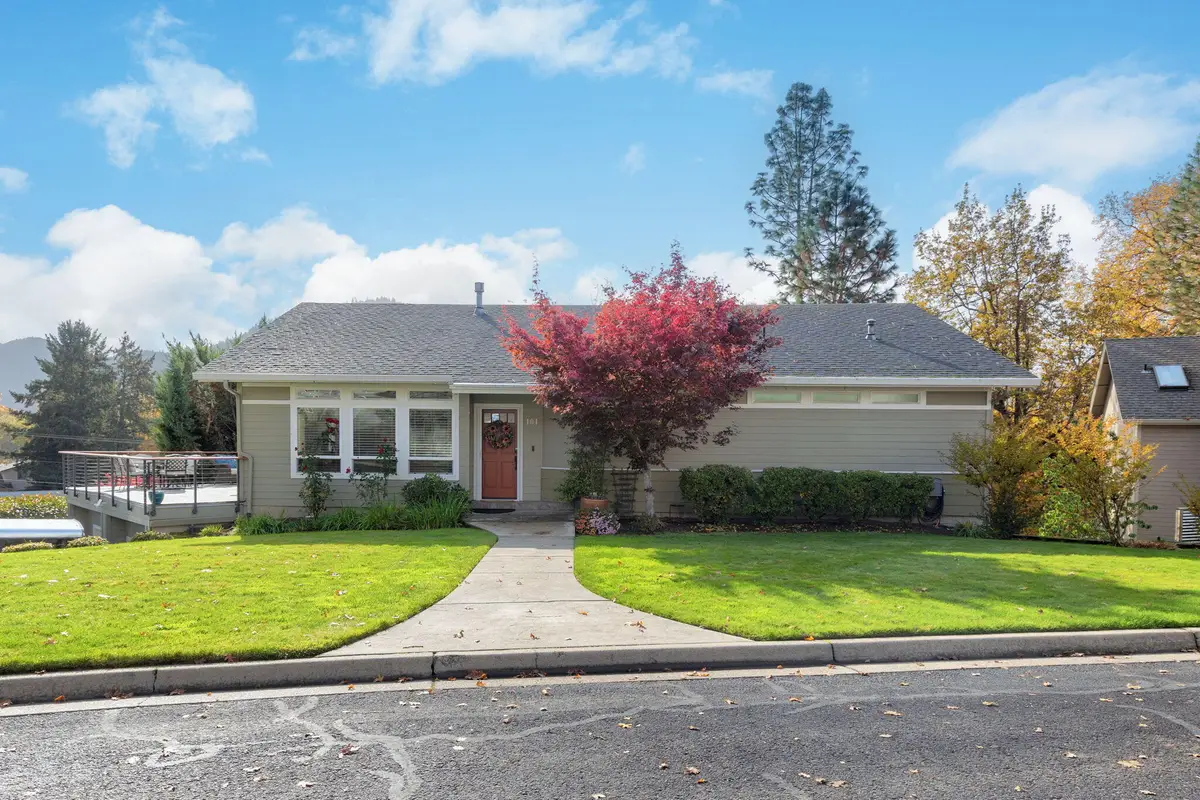 101 Cedar Ridge, Rogue River, OR 97537 - Image #1