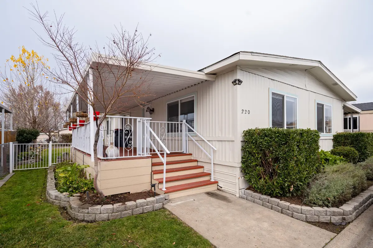 3555 S Pacific Highway #220, Medford, OR 97501 - Image #1