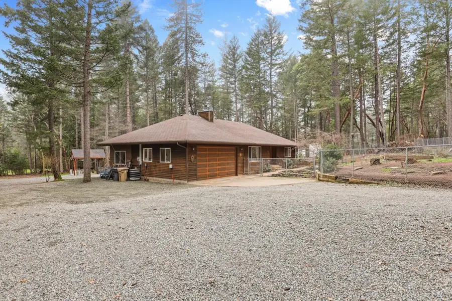 372 Thornbrook Drive, Merlin, OR 97532 - #2