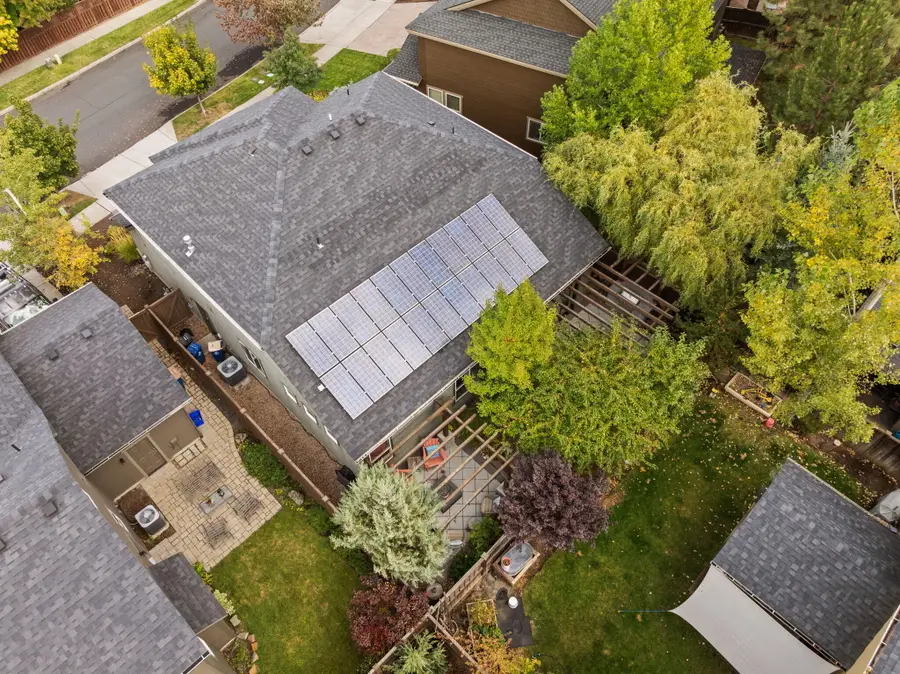 19671 Hollygrape, Bend, OR 97702 - Image #2