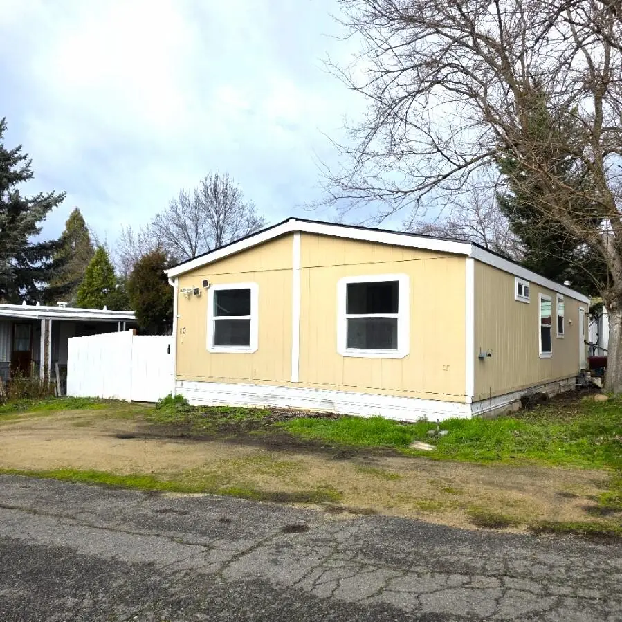 939 S Valley View, Ashland, OR 97520 - Image #1