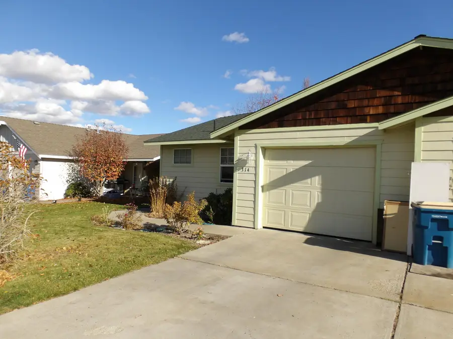 312 NW 21st, Redmond, OR 97756 - Image #3