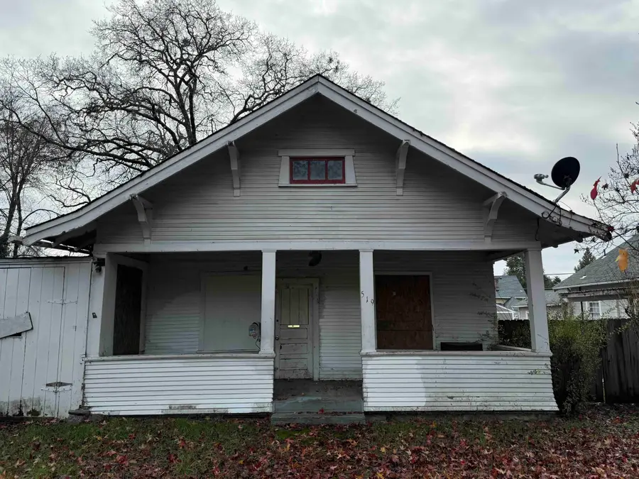 519 NW D, Grants Pass, OR 97526 - Image #2