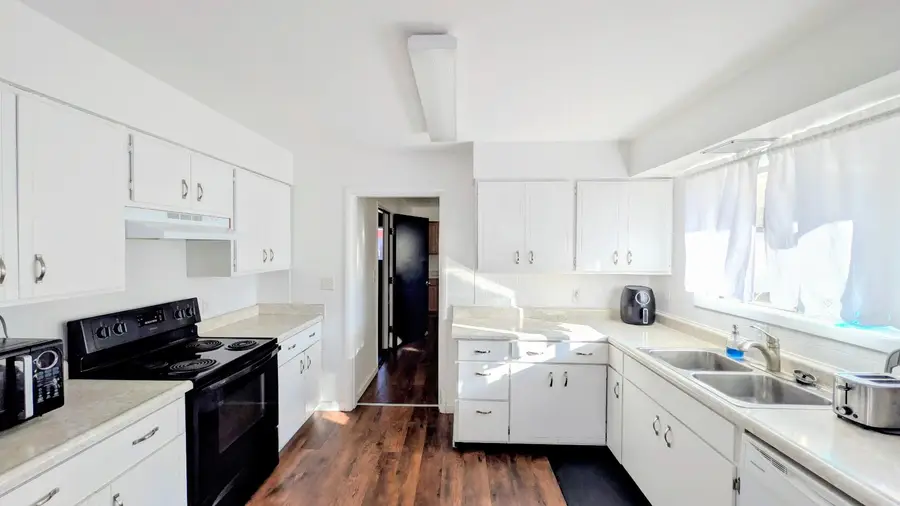 943 S 4th Street, Lakeview, OR 97630 - #3