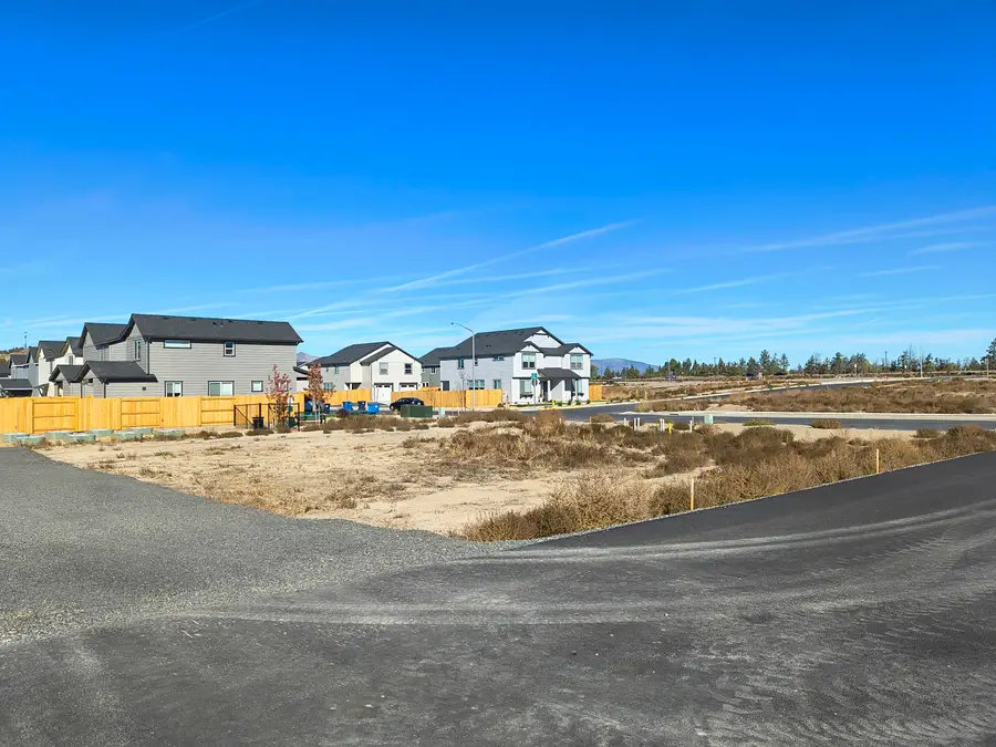 3237 NW 8th, Redmond, OR 97756 - Image #3