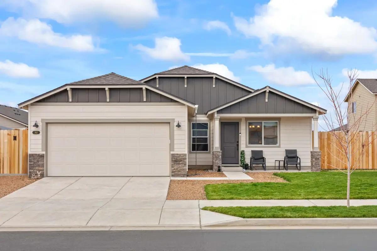 262 NW Par Avenue, Madras, OR 97741 - #1