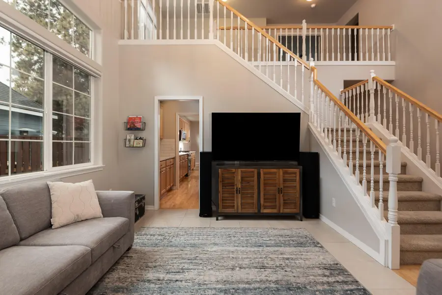 61055 Snowberry, Bend, OR 97702 - Image #2