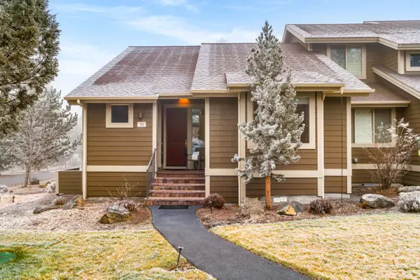 702 Sage Country, Redmond, OR 97756