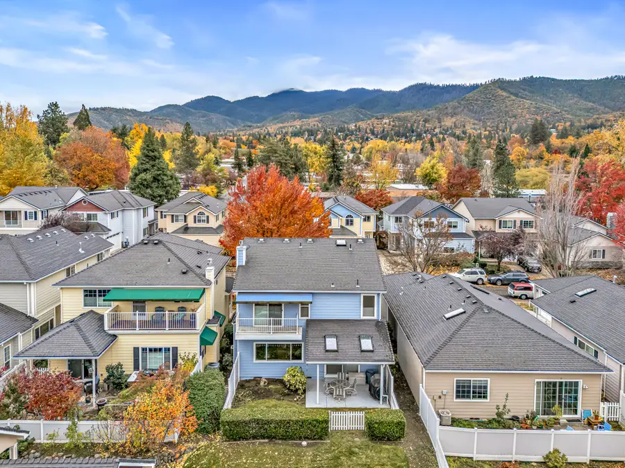 291 Meadow, Ashland, OR 97520 - Image #2