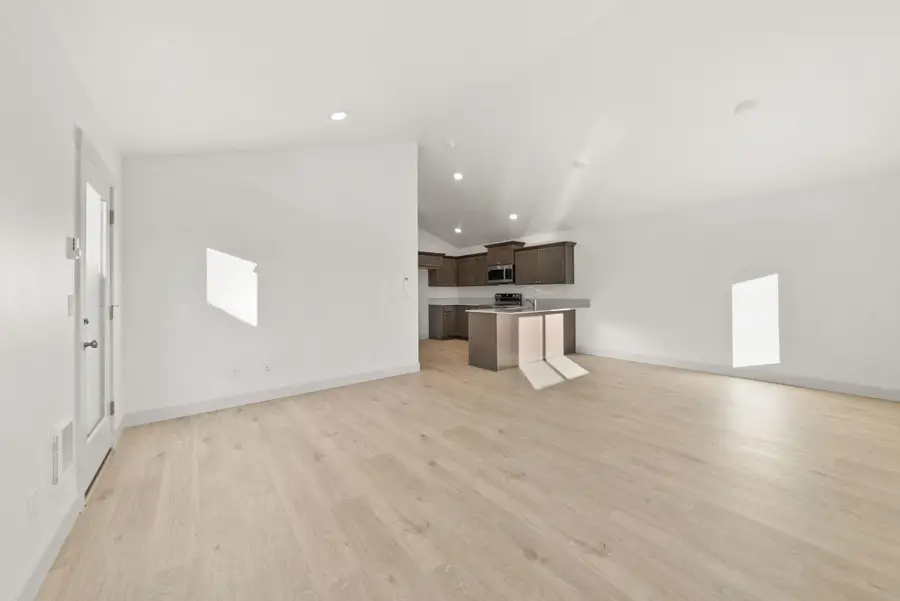 4059 SW Obsidian, Redmond, OR 97756 - Image #3