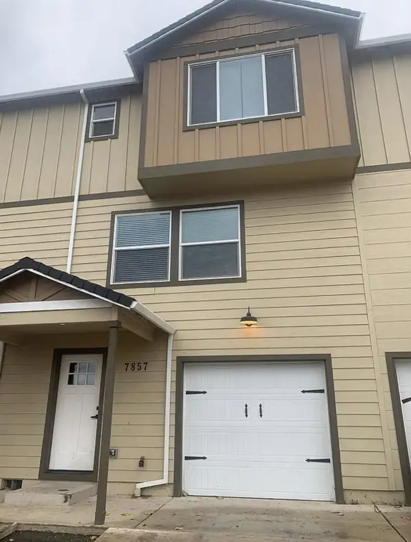 7859 28th, White City, OR 97503