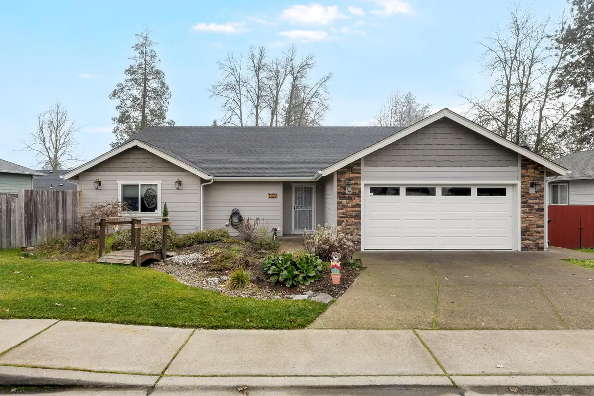 953 Providence, Grants Pass, OR 97526 - Image #1