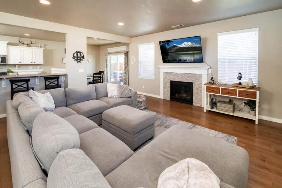 61813 Azalia, Bend, OR 97702 - Image #3