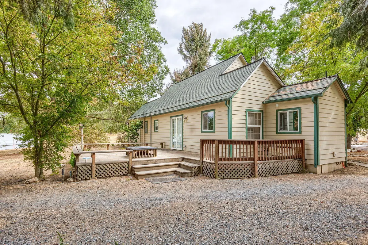 3311 Rogue River, Gold Hill, OR 97525 - Image #1