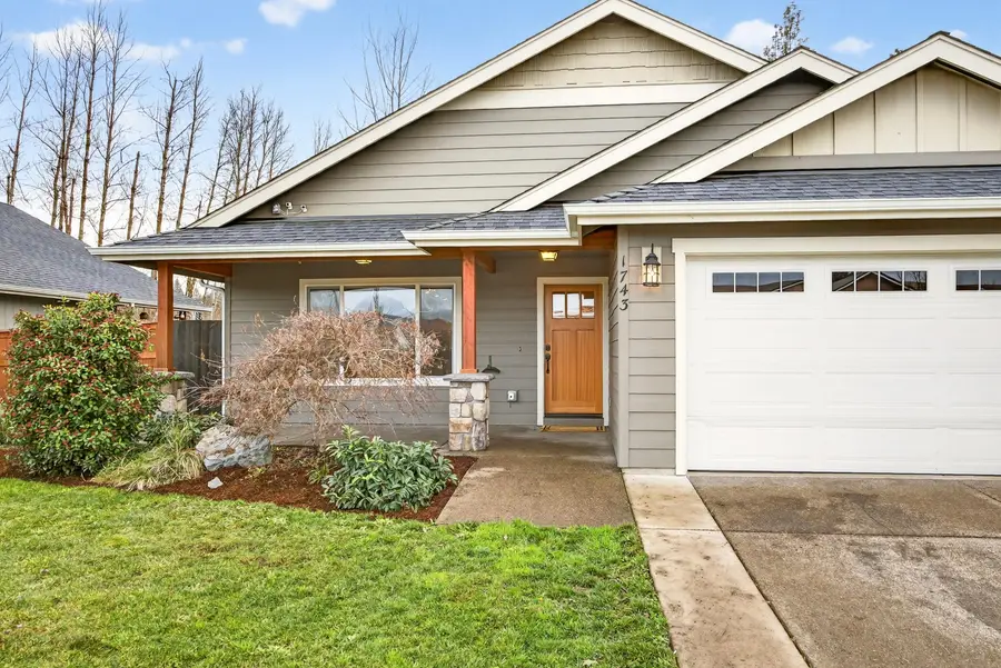 1743 Kellenbeck, Grants Pass, OR 97527 - Image #3