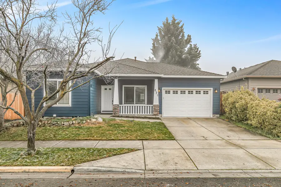 831 Isherwood, Central Point, OR 97502 - Image #3