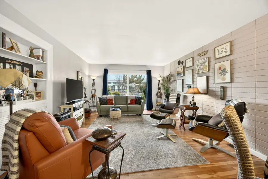 737 Stevens, Medford, OR 97504 - Image #2