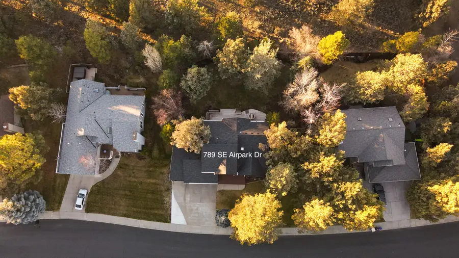 789 SE Airpark, Bend, OR 97702 - Image #3