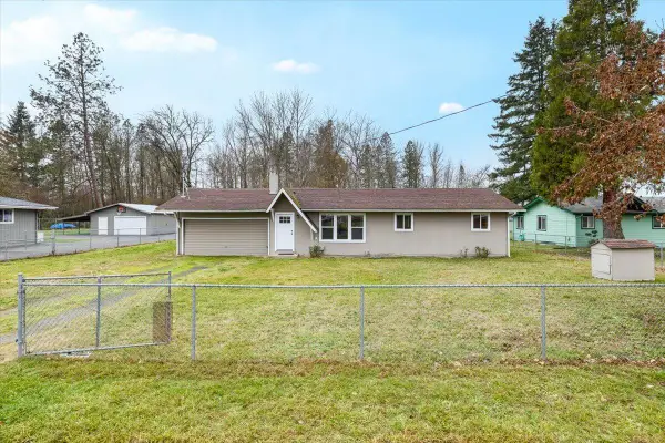 1290 Ojai Avenue, Grants Pass, OR 97527