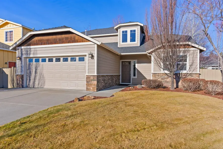 19556 Sager, Bend, OR 97702 - Image #2