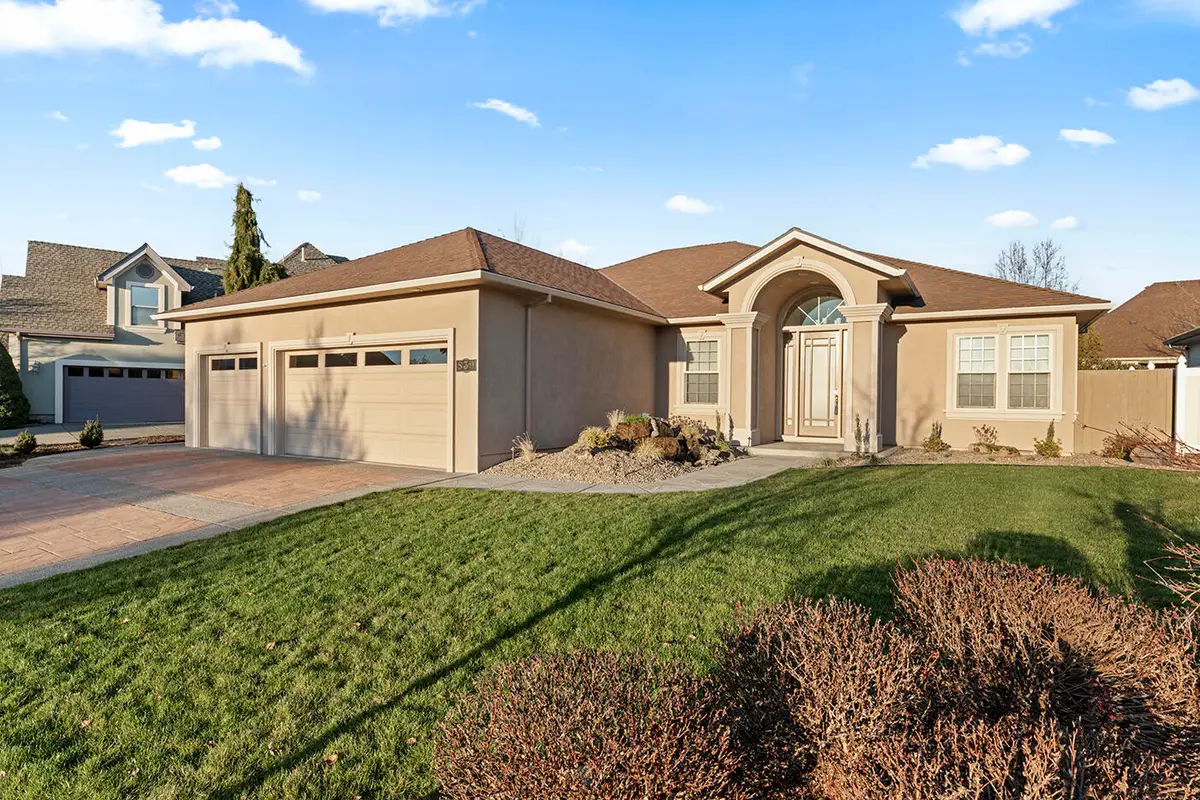 839 St Andrews, Eagle Point, OR 97524 - Image #1