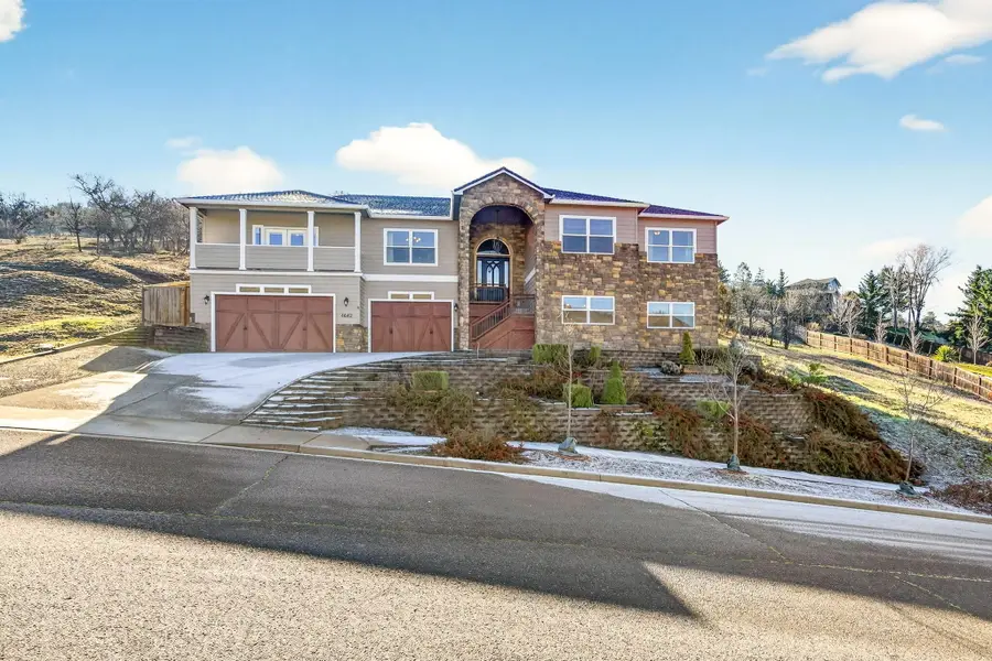 4642 Hathaway Drive, Medford, OR 97504 - Image #2