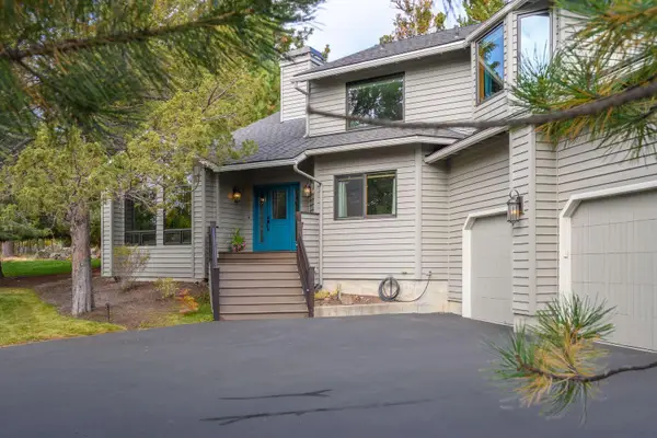 1648 NW Summit, Bend, OR 97703