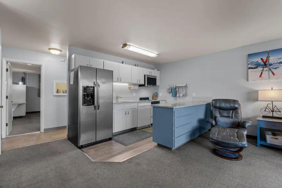 1565 NW Wall, Bend, OR 97703 - Image #2