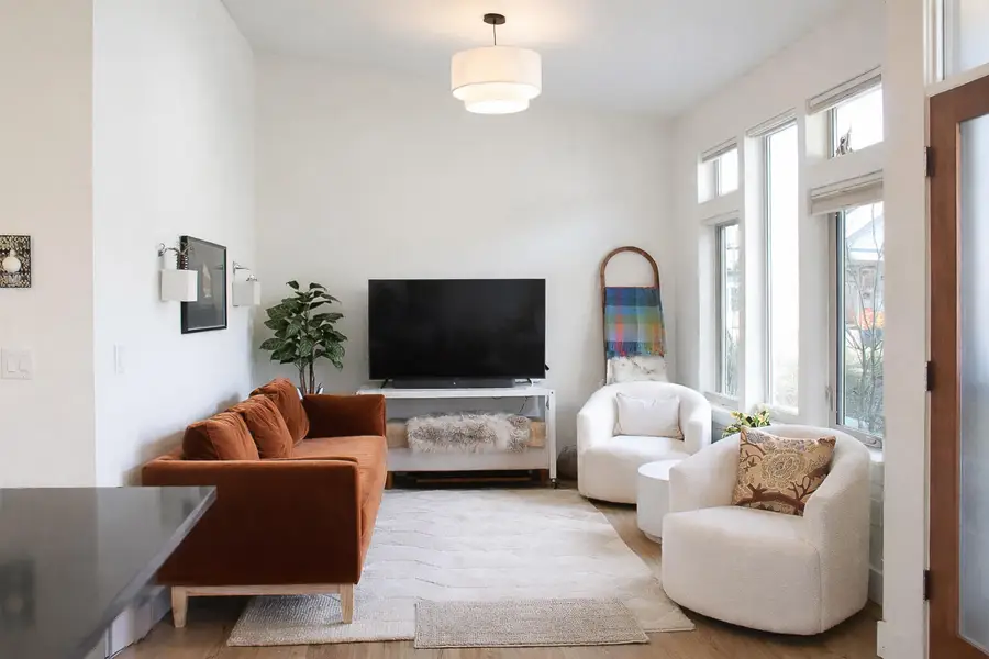 432 Nandina, Ashland, OR 97520 - Image #2