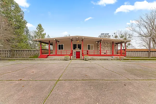 975 NW Starlite, Grants Pass, OR 97526