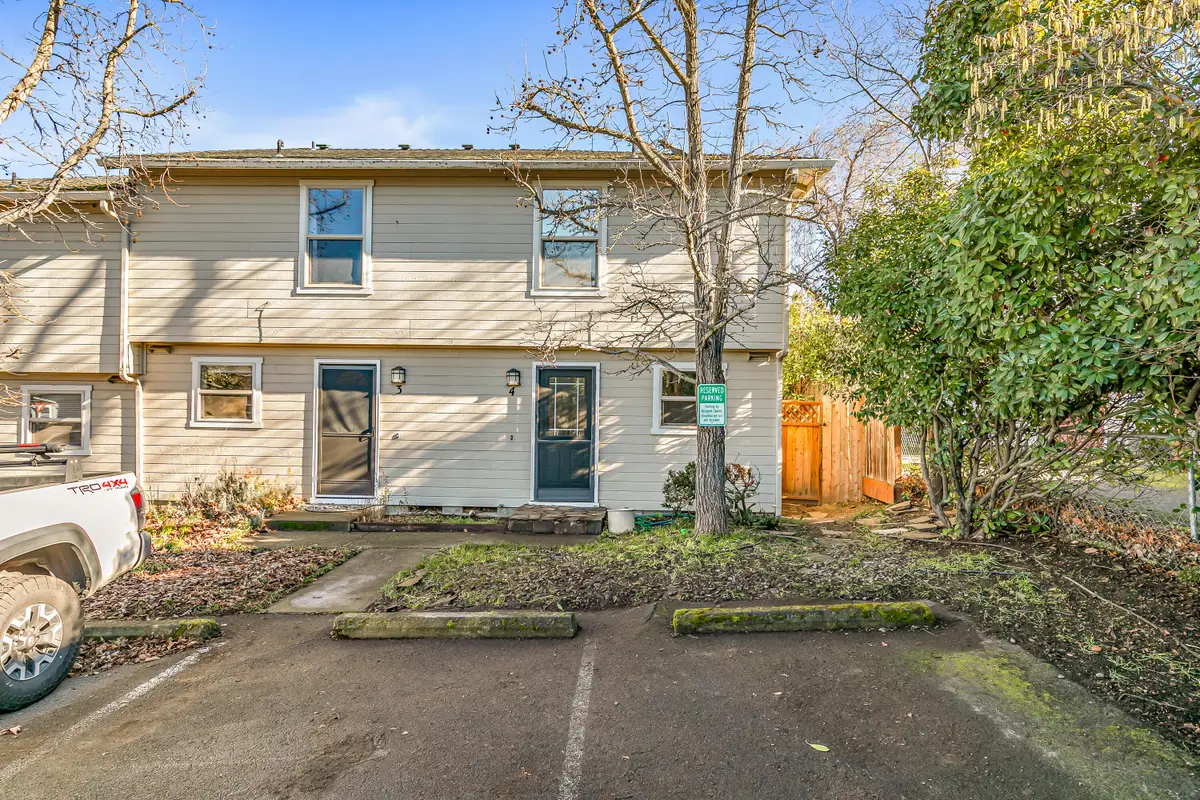 132 S Mountain, Ashland, OR 97520 - Image #1