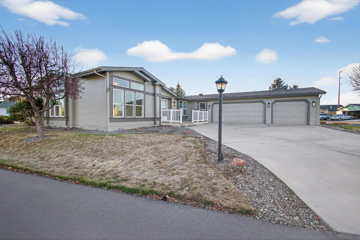 1865 NE 6th, Redmond, OR 97756 - Image #1