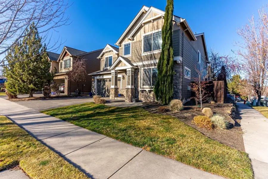 20986 Lava Flow, Bend, OR 97701 - Image #2