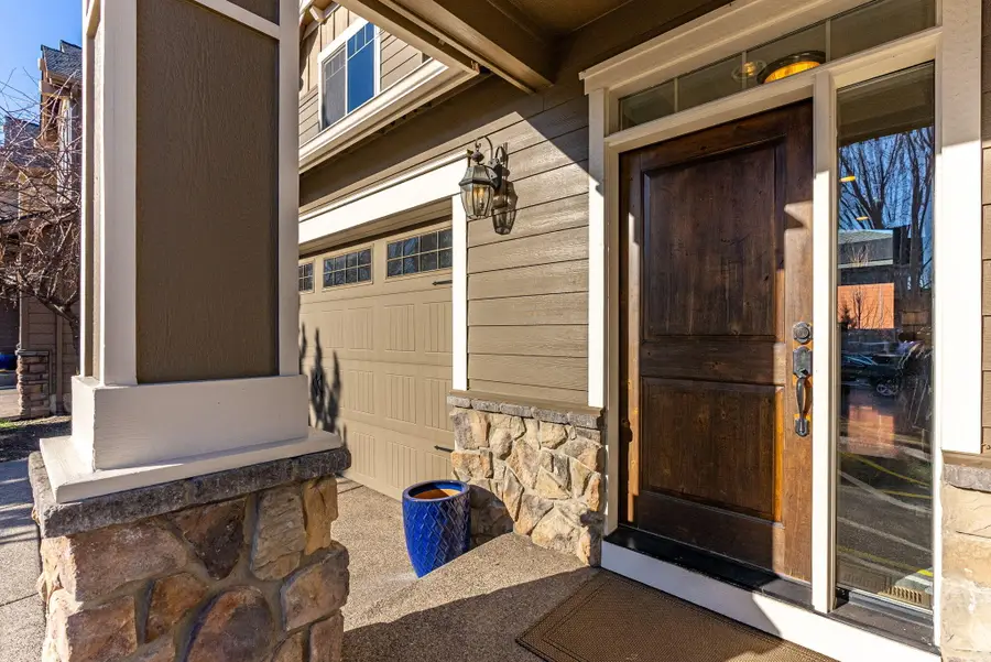 20986 Lava Flow, Bend, OR 97701 - Image #3