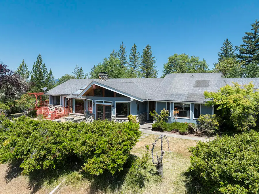 300 Work, Grants Pass, OR 97527 - Image #2