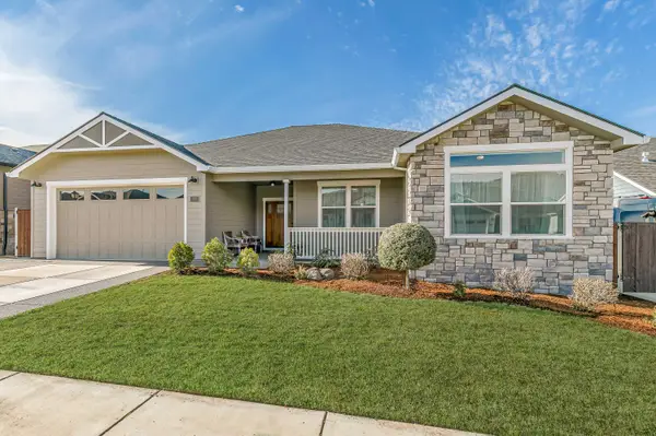 2645 Farmington, Medford, OR 97504