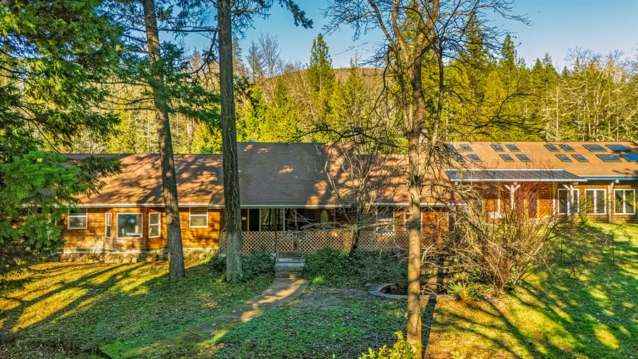 5370 Caves, Cave Junction, OR 97523 - Image #2