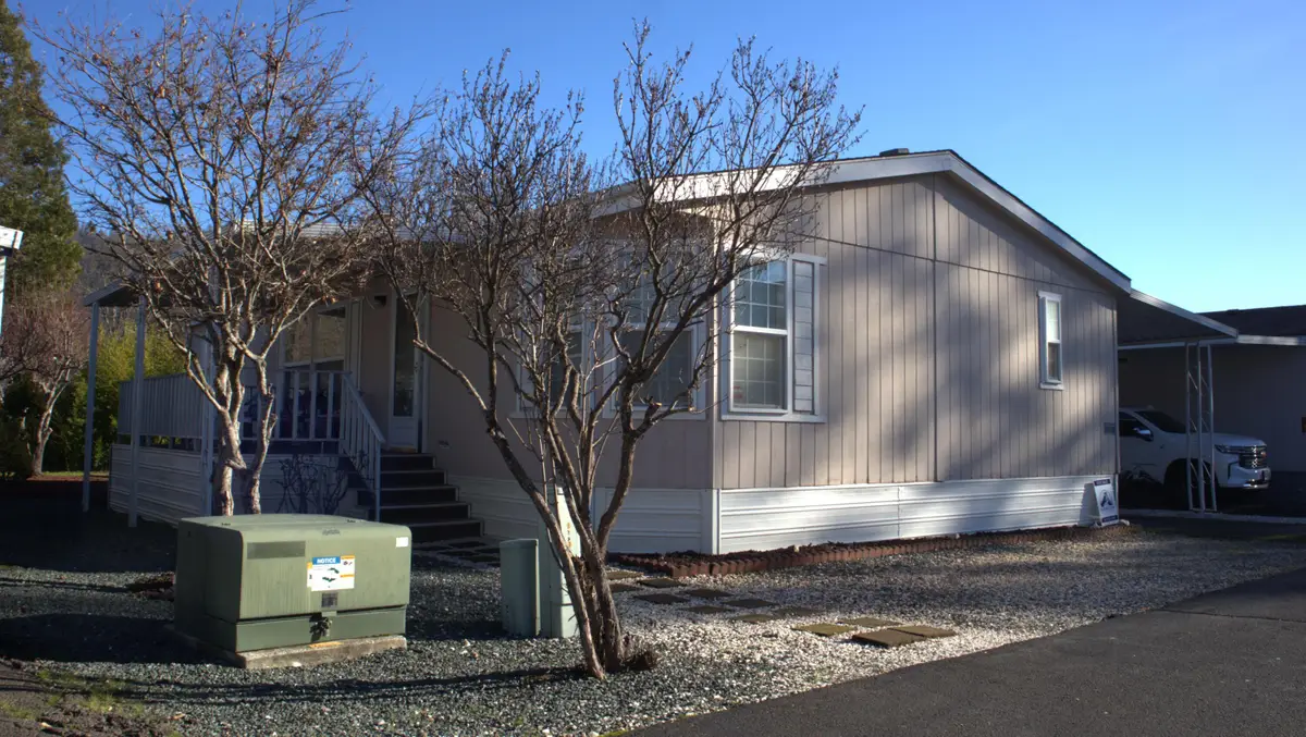 22071 Highway 62, Shady Cove, OR 97539 - Image #1