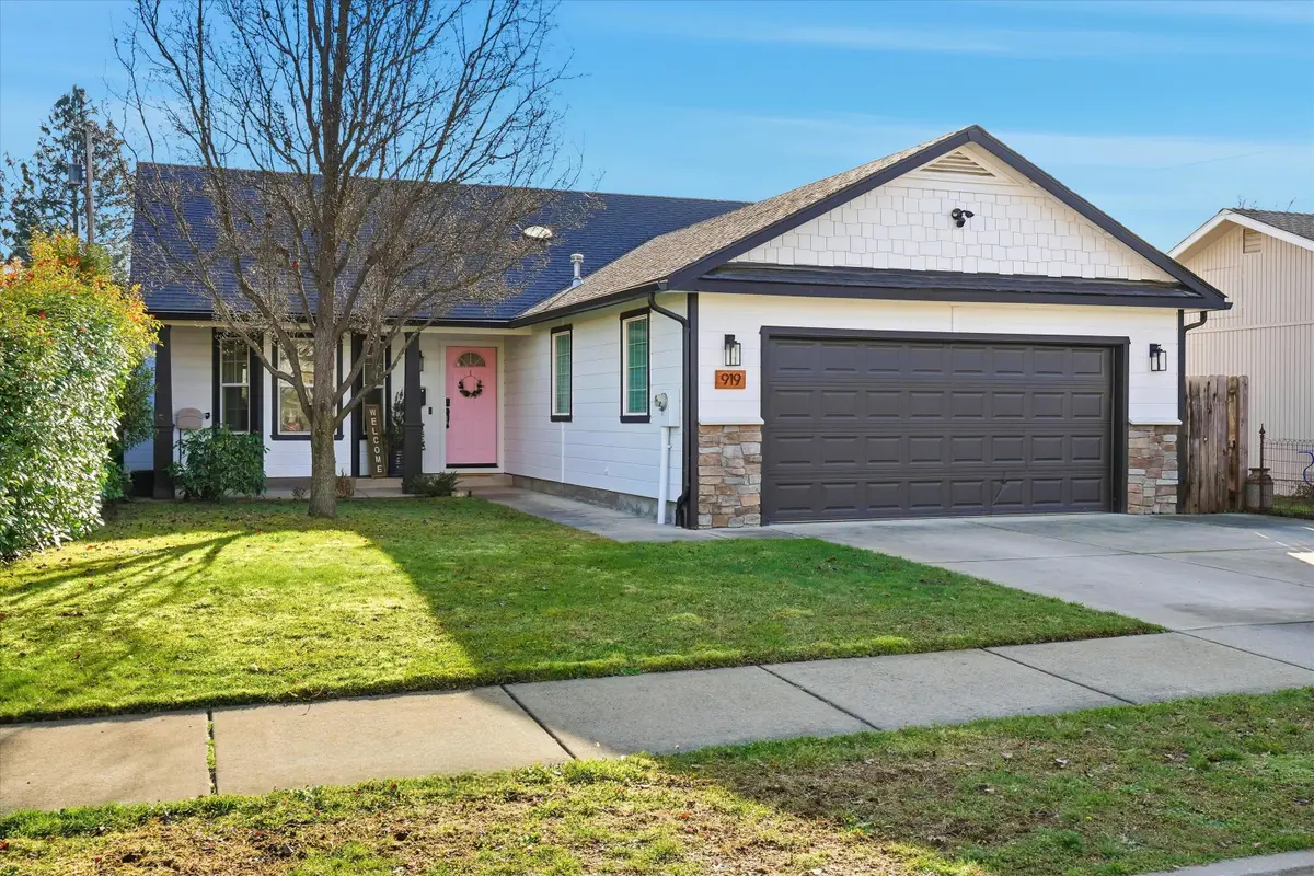 919 Murray, Medford, OR 97501 - Image #1