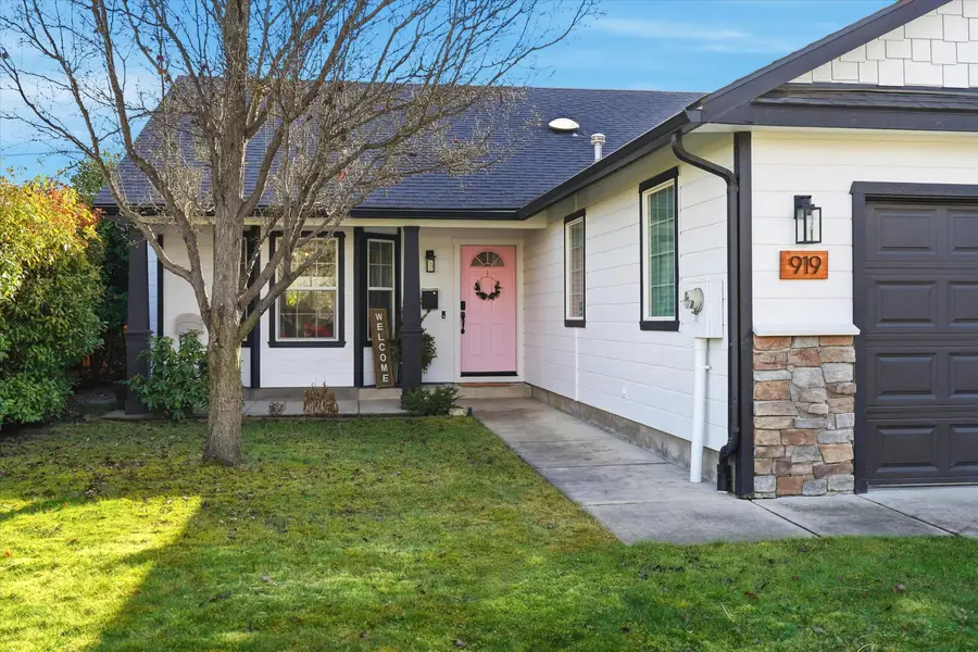 919 Murray, Medford, OR 97501 - Image #2