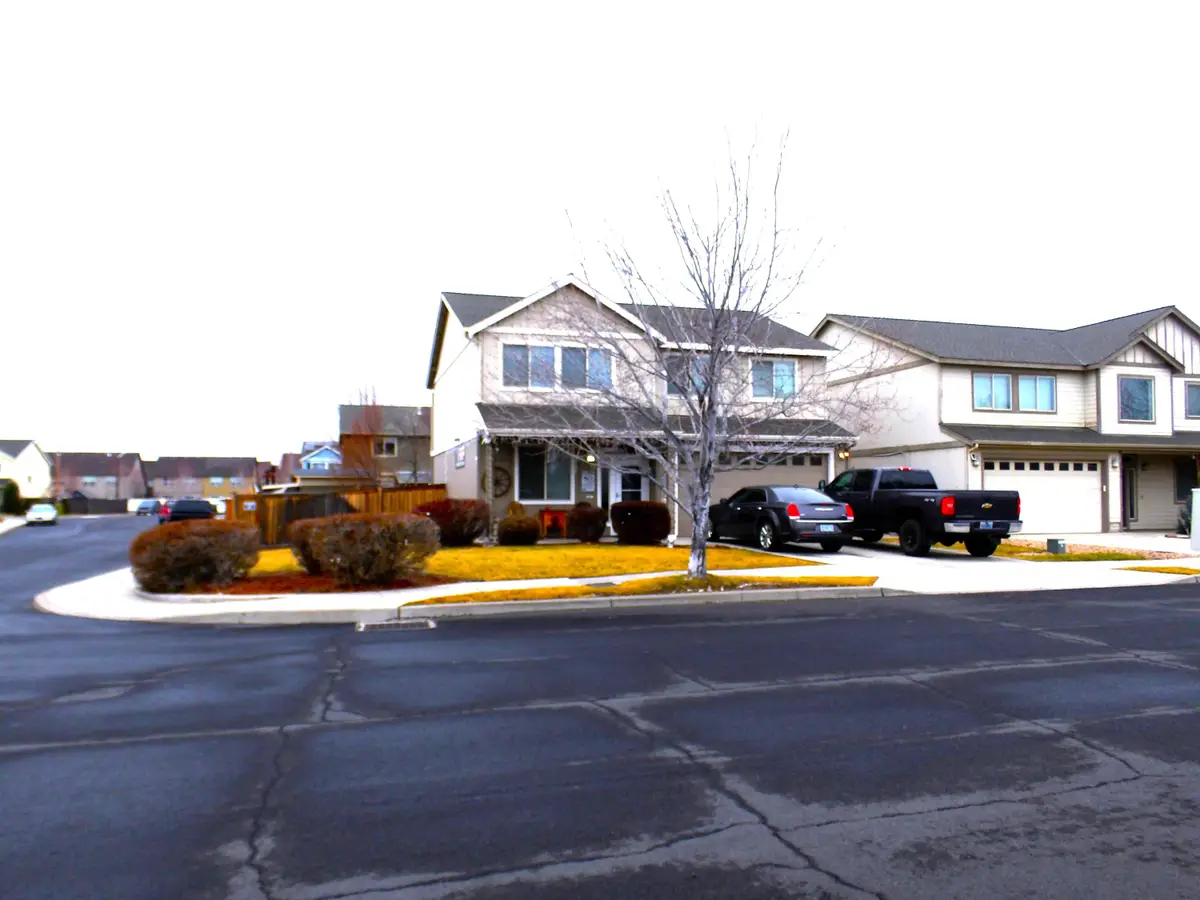 2885 SW Juniper, Redmond, OR 97756 - Image #1