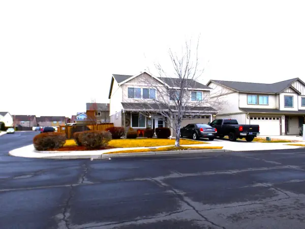 2885 SW Juniper, Redmond, OR 97756