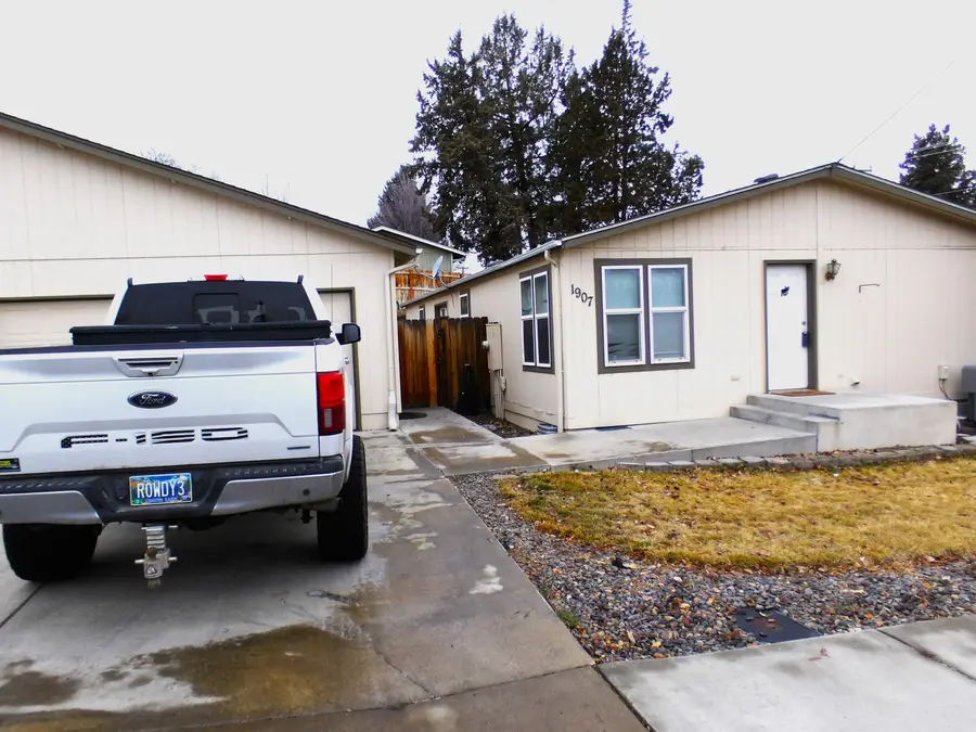 1907 SW 20th, Redmond, OR 97756 - Image #3