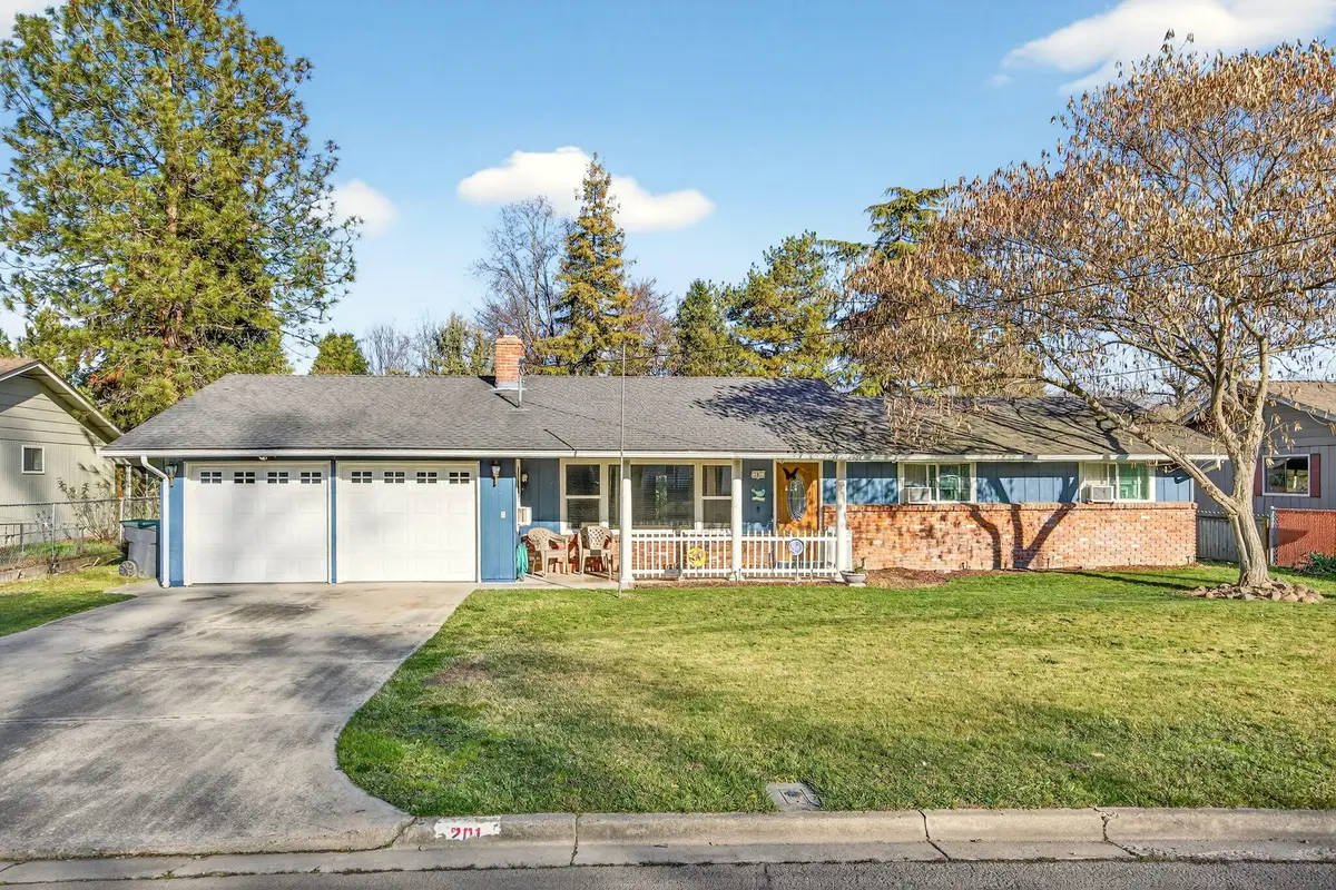 201 S Rose, Phoenix, OR 97535 - Image #1