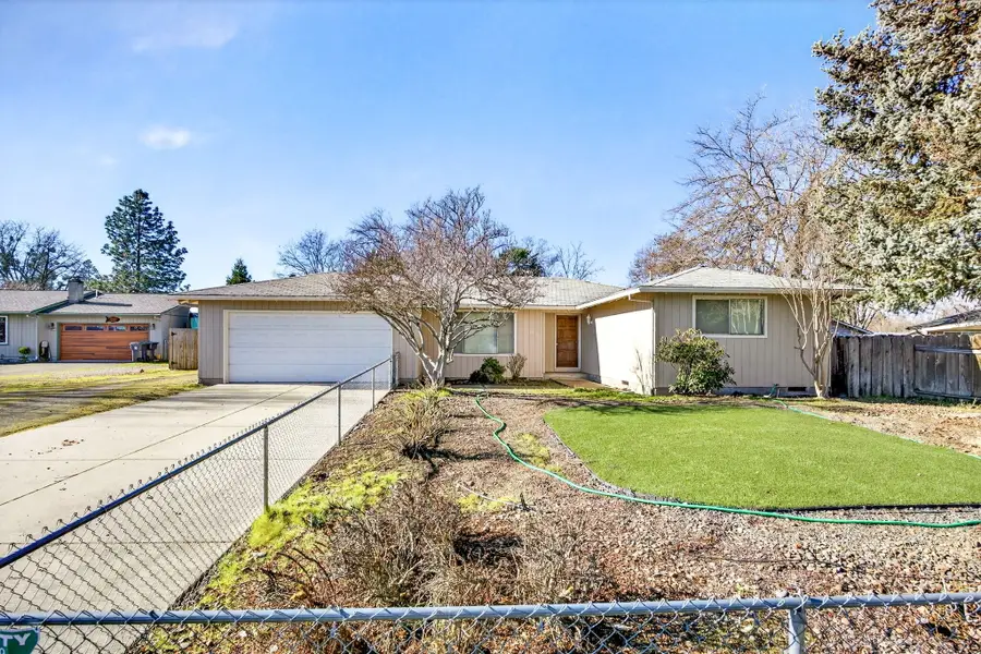 4055 Crestwood, Central Point, OR 97502 - Image #3