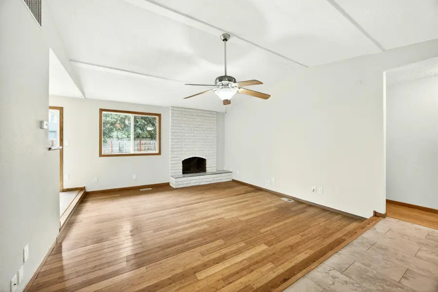 105 Houston, Phoenix, OR 97535 - Image #2