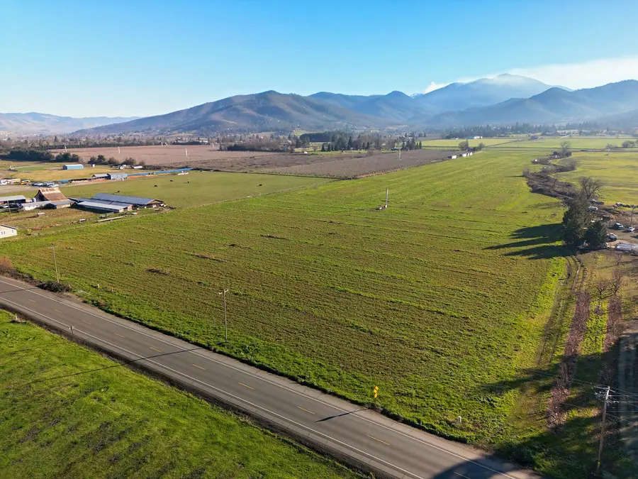 Colver, Phoenix, OR 97535 - Image #2